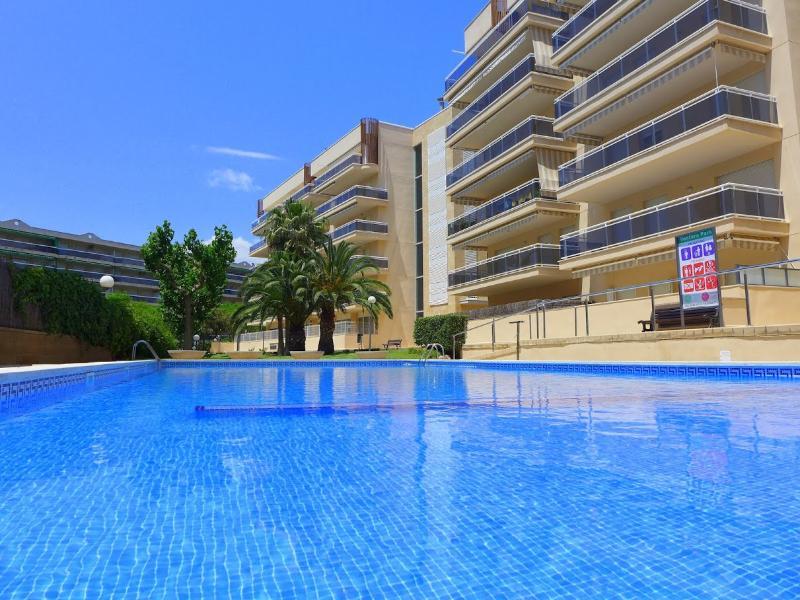 Apartamentos Ventura Village Park Салоу Экстерьер фото