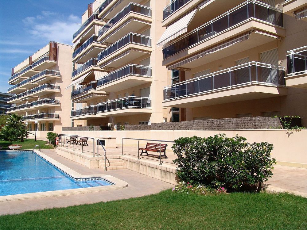 Apartamentos Ventura Village Park Салоу Экстерьер фото